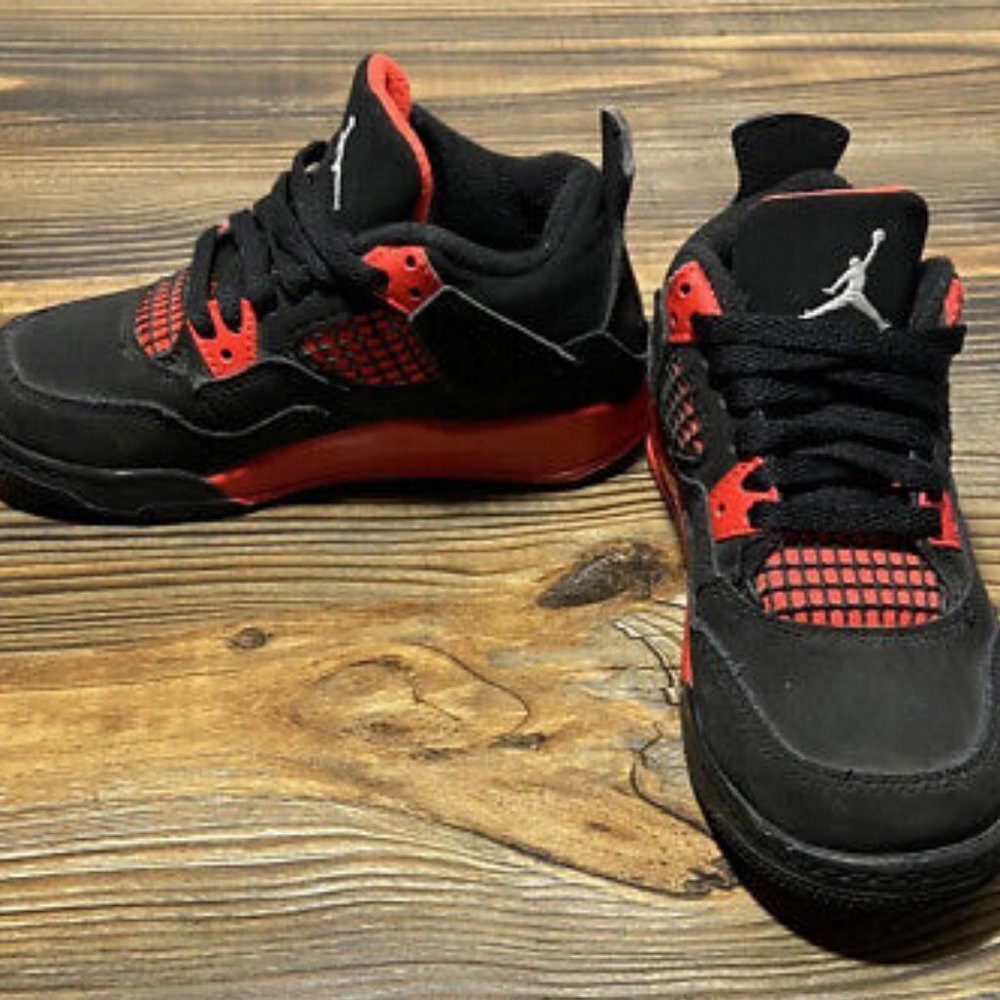 Jordan 4 Retro Black Crimson Red Thunder